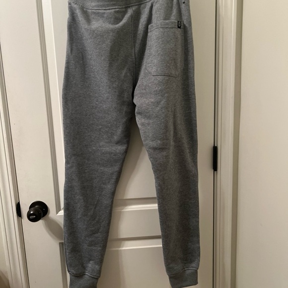 Switch Remarkable Men's Gray & Black Athletic Jogger Sweatpants Size Medium - Picture 11 of 15
